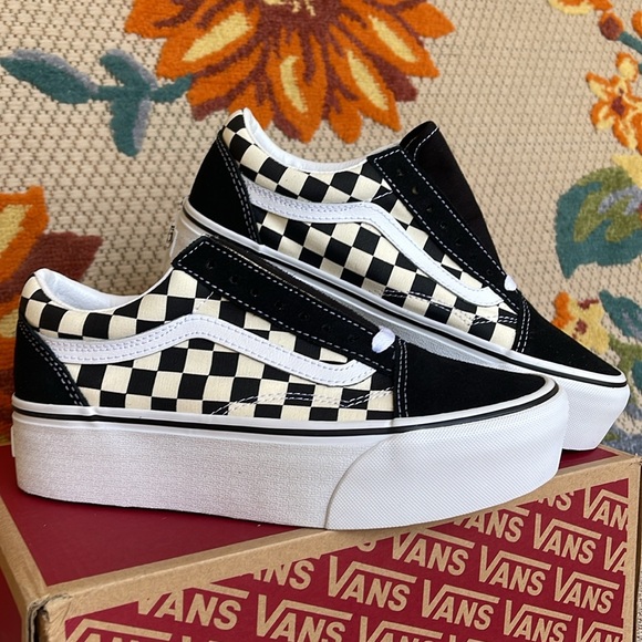 Vans Men’s Old Skool Stacked
Checkerboard Black/Classic
VN0A7Q5MTYQ
Platforms - Picture 4 of 16